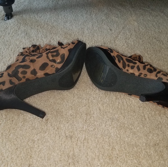 Heels Leopard Print - Picture 4 of 4